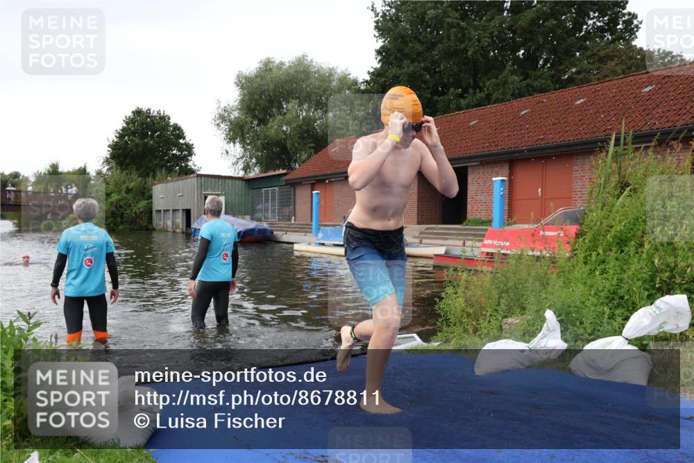 31.08.2025 - Elbe Triathlon Hamburg Luisa Fischer http://msf.ph/oto/8678811 31.08.2025 12:25:35 Schwimmen 1638 meine-sportfotos.de