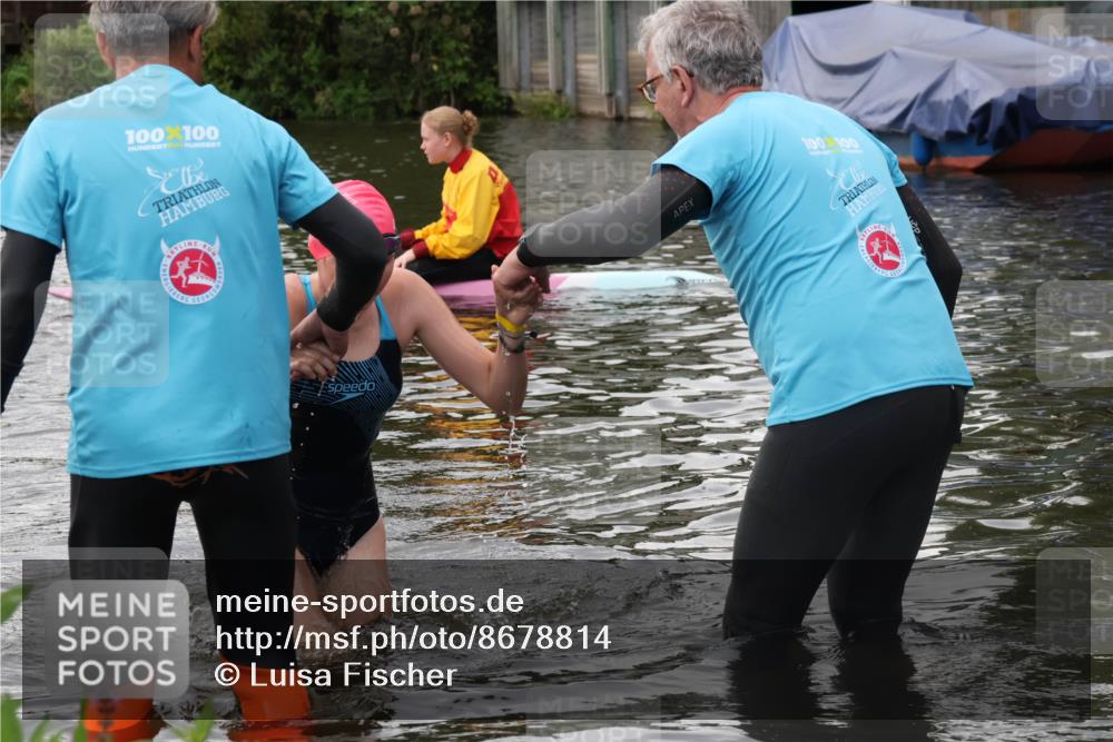 31.08.2025 - Elbe Triathlon Hamburg Luisa Fischer http://msf.ph/oto/8678814 31.08.2025 12:25:52 Schwimmen 1665 meine-sportfotos.de