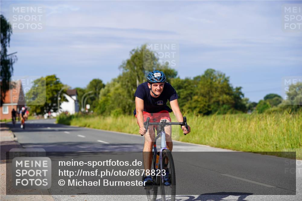 31.08.2025 - Elbe Triathlon Hamburg Michael Burmester http://msf.ph/oto/8678823 31.08.2025 10:36:29 Radfahren 877, 1007, 1012 meine-sportfotos.de