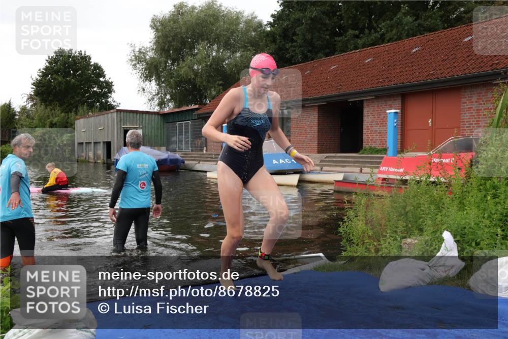 31.08.2025 - Elbe Triathlon Hamburg Luisa Fischer http://msf.ph/oto/8678825 31.08.2025 12:25:54 Schwimmen 1665 meine-sportfotos.de