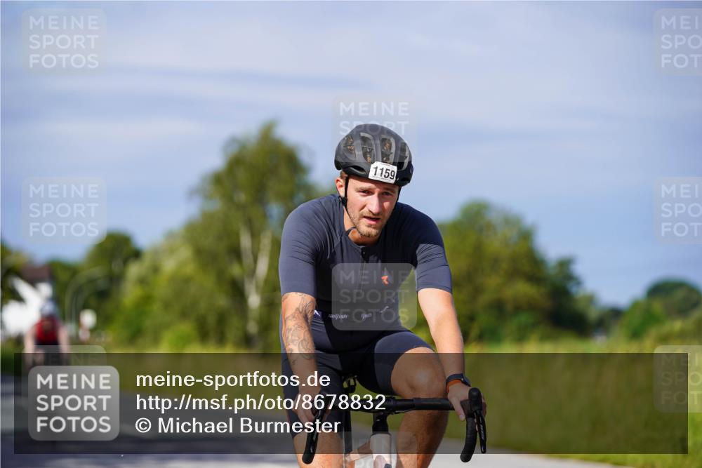 31.08.2025 - Elbe Triathlon Hamburg Michael Burmester http://msf.ph/oto/8678832 31.08.2025 10:36:37 Radfahren 920, 1007, 1024, 1042, 1113, 1159, 1222 meine-sportfotos.de