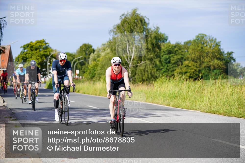31.08.2025 - Elbe Triathlon Hamburg Michael Burmester http://msf.ph/oto/8678835 31.08.2025 10:36:39 Radfahren 920, 1024, 1042, 1113, 1137, 1159, 1222 meine-sportfotos.de