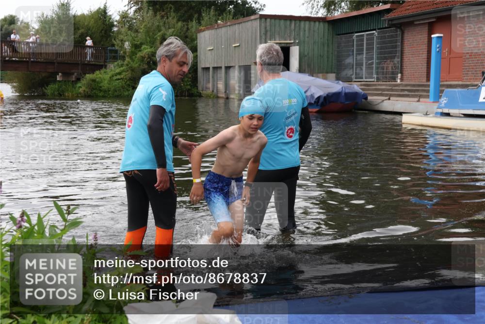 31.08.2025 - Elbe Triathlon Hamburg Luisa Fischer http://msf.ph/oto/8678837 31.08.2025 12:28:51 Schwimmen 1636 meine-sportfotos.de