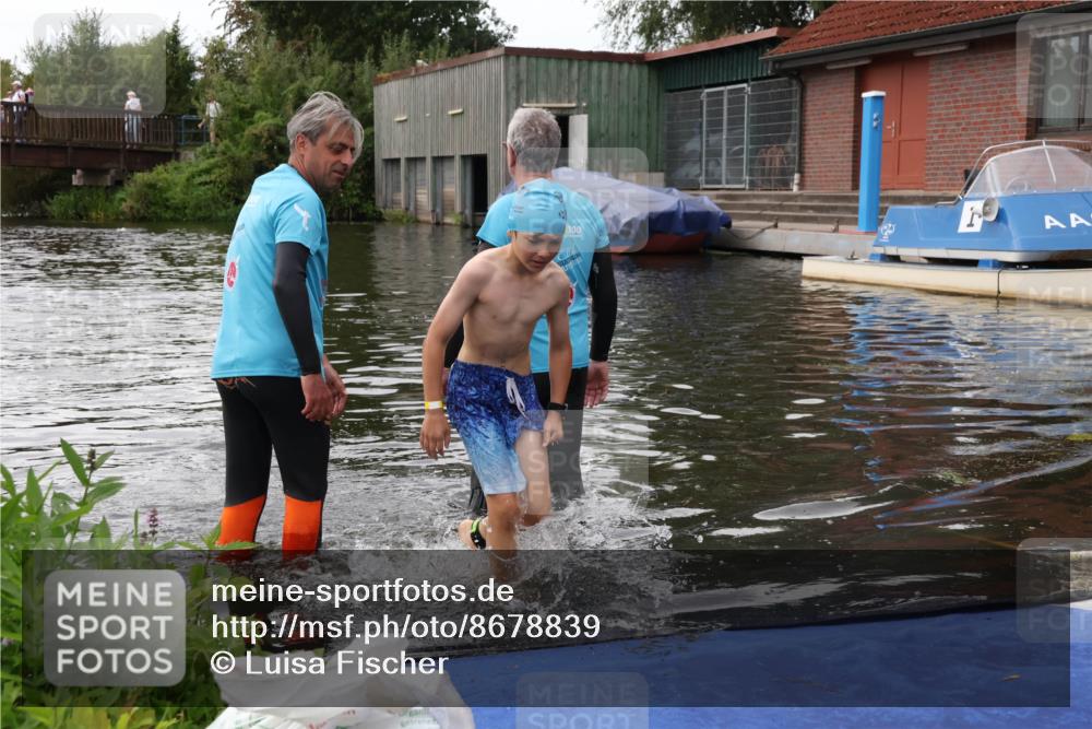 31.08.2025 - Elbe Triathlon Hamburg Luisa Fischer http://msf.ph/oto/8678839 31.08.2025 12:28:51 Schwimmen 1636 meine-sportfotos.de