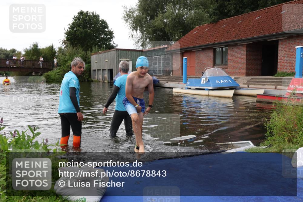 31.08.2025 - Elbe Triathlon Hamburg Luisa Fischer http://msf.ph/oto/8678843 31.08.2025 12:28:52 Schwimmen 1636 meine-sportfotos.de
