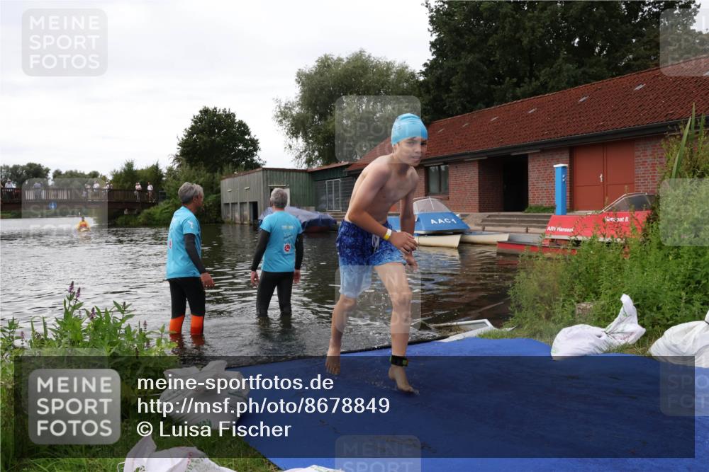 31.08.2025 - Elbe Triathlon Hamburg Luisa Fischer http://msf.ph/oto/8678849 31.08.2025 12:28:53 Schwimmen 1636 meine-sportfotos.de