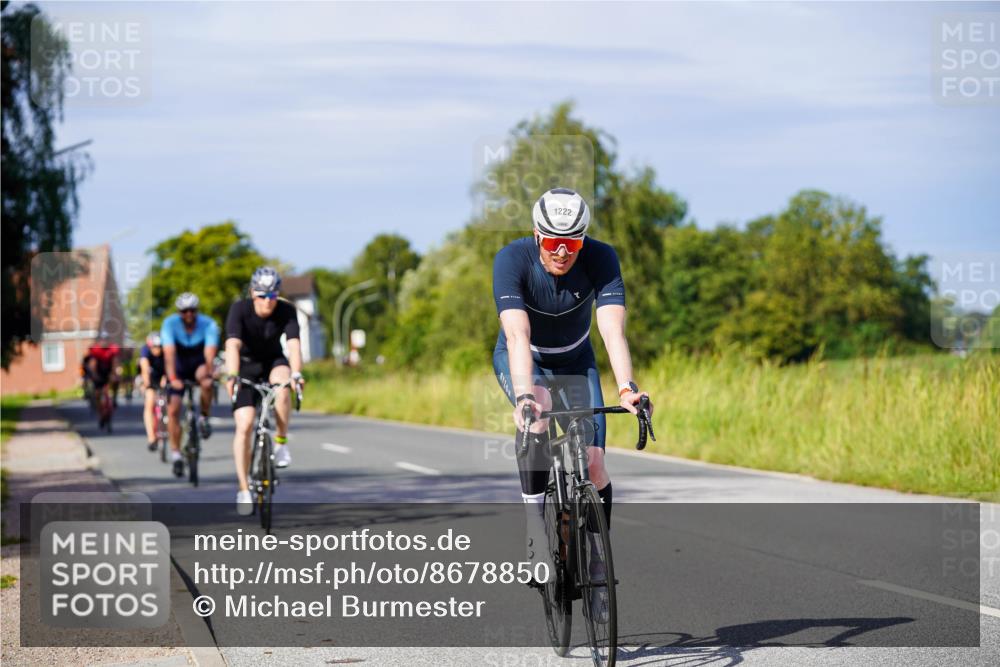 31.08.2025 - Elbe Triathlon Hamburg Michael Burmester http://msf.ph/oto/8678850 31.08.2025 10:36:40 Radfahren 920, 1024, 1042, 1113, 1137, 1159, 1222 meine-sportfotos.de