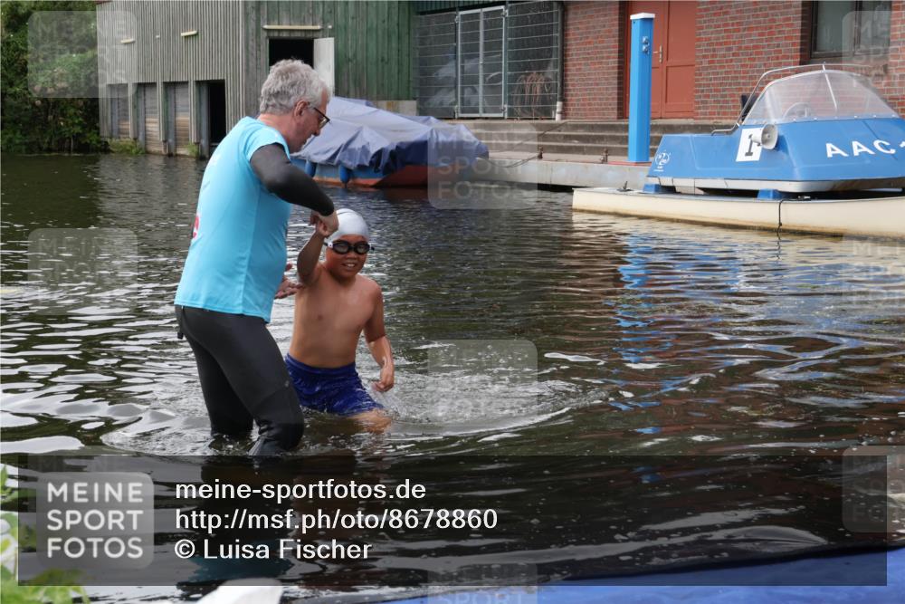 31.08.2025 - Elbe Triathlon Hamburg Luisa Fischer http://msf.ph/oto/8678860 31.08.2025 12:30:12 Schwimmen  meine-sportfotos.de