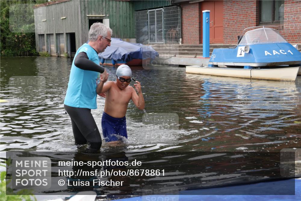 31.08.2025 - Elbe Triathlon Hamburg Luisa Fischer http://msf.ph/oto/8678861 31.08.2025 12:30:12 Schwimmen  meine-sportfotos.de
