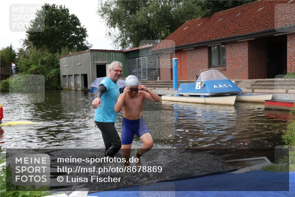 31.08.2025 - Elbe Triathlon Hamburg Luisa Fischer http://msf.ph/oto/8678869 31.08.2025 12:30:14 Schwimmen  meine-sportfotos.de