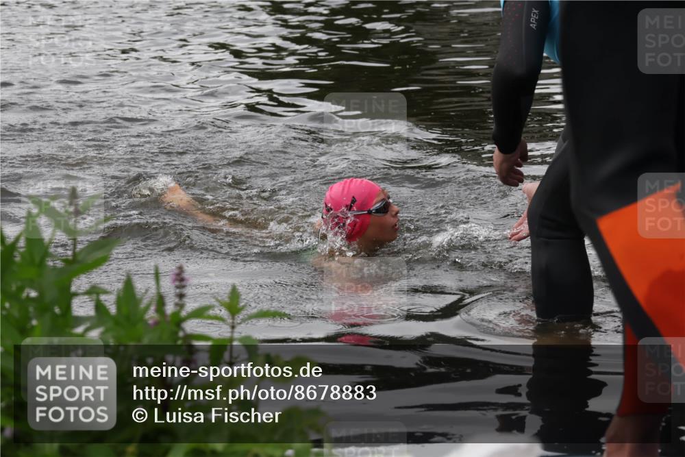 31.08.2025 - Elbe Triathlon Hamburg Luisa Fischer http://msf.ph/oto/8678883 31.08.2025 12:33:07 Schwimmen 1697 meine-sportfotos.de