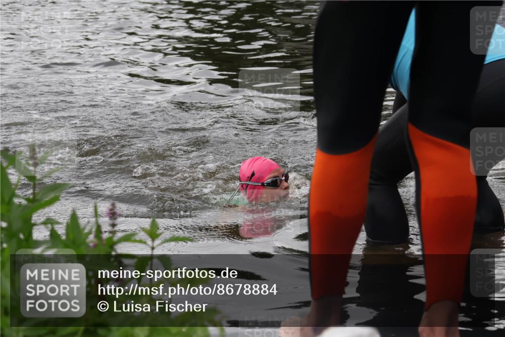 31.08.2025 - Elbe Triathlon Hamburg Luisa Fischer http://msf.ph/oto/8678884 31.08.2025 12:33:08 Schwimmen 1697 meine-sportfotos.de