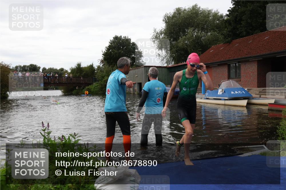 31.08.2025 - Elbe Triathlon Hamburg Luisa Fischer http://msf.ph/oto/8678890 31.08.2025 12:33:11 Schwimmen 1697 meine-sportfotos.de