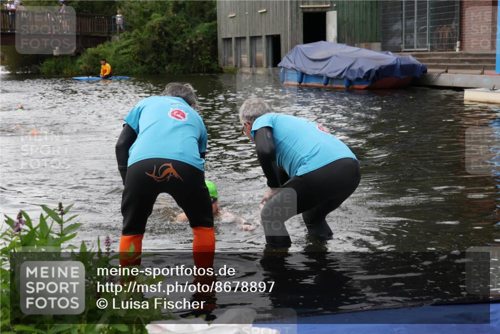 31.08.2025 - Elbe Triathlon Hamburg Luisa Fischer http://msf.ph/oto/8678897 31.08.2025 12:33:30 Schwimmen 1679 meine-sportfotos.de