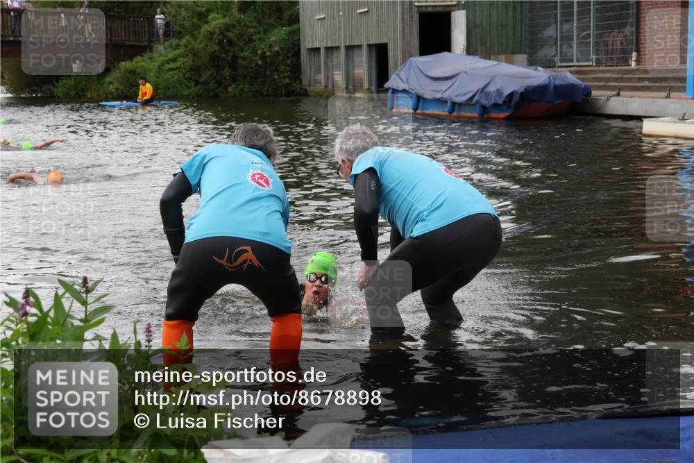 31.08.2025 - Elbe Triathlon Hamburg Luisa Fischer http://msf.ph/oto/8678898 31.08.2025 12:33:30 Schwimmen 1679 meine-sportfotos.de