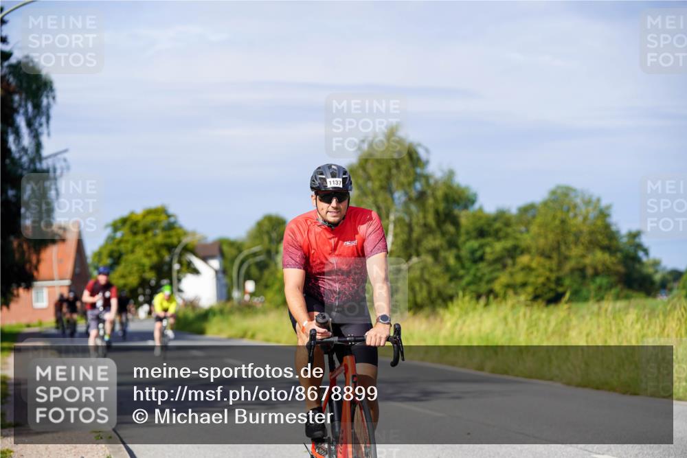 31.08.2025 - Elbe Triathlon Hamburg Michael Burmester http://msf.ph/oto/8678899 31.08.2025 10:36:45 Radfahren 920, 963, 983, 998, 1067, 1113, 1124, 1135, 1137 meine-sportfotos.de