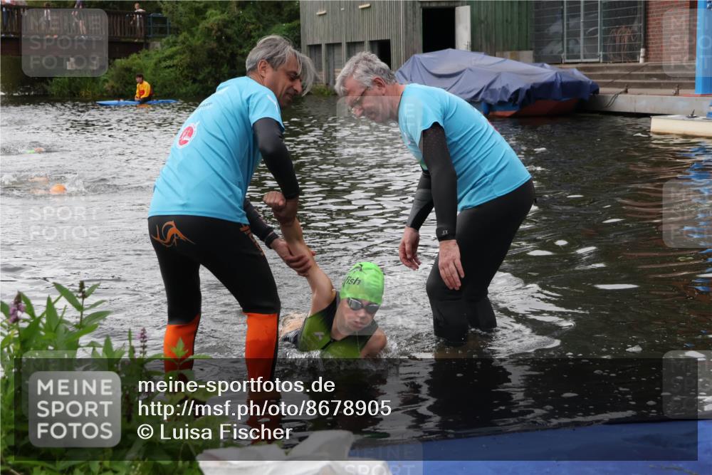 31.08.2025 - Elbe Triathlon Hamburg Luisa Fischer http://msf.ph/oto/8678905 31.08.2025 12:33:31 Schwimmen 1679 meine-sportfotos.de