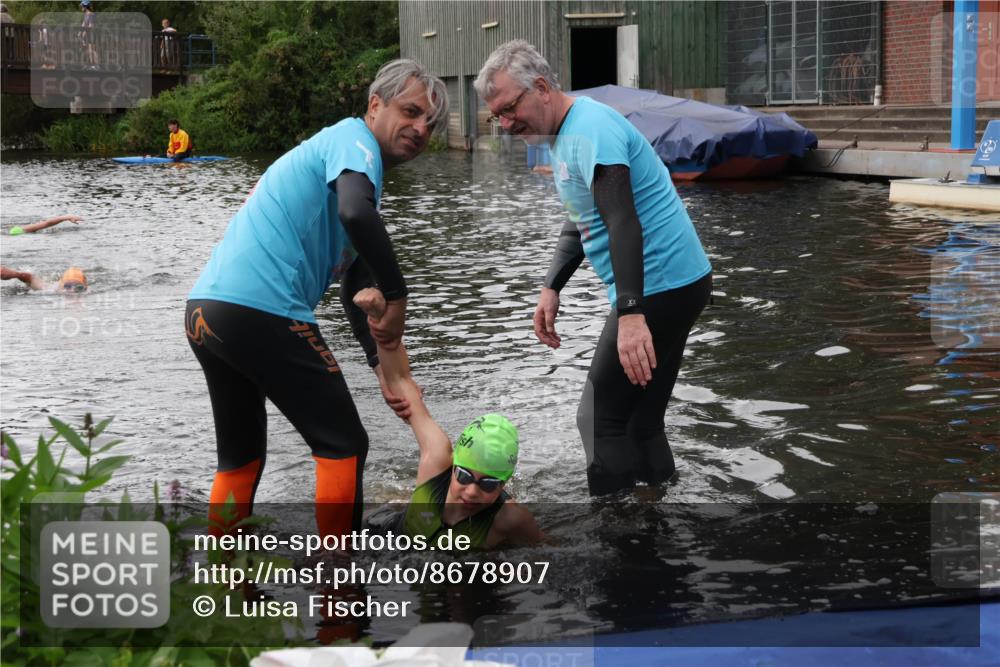 31.08.2025 - Elbe Triathlon Hamburg Luisa Fischer http://msf.ph/oto/8678907 31.08.2025 12:33:32 Schwimmen 1679 meine-sportfotos.de