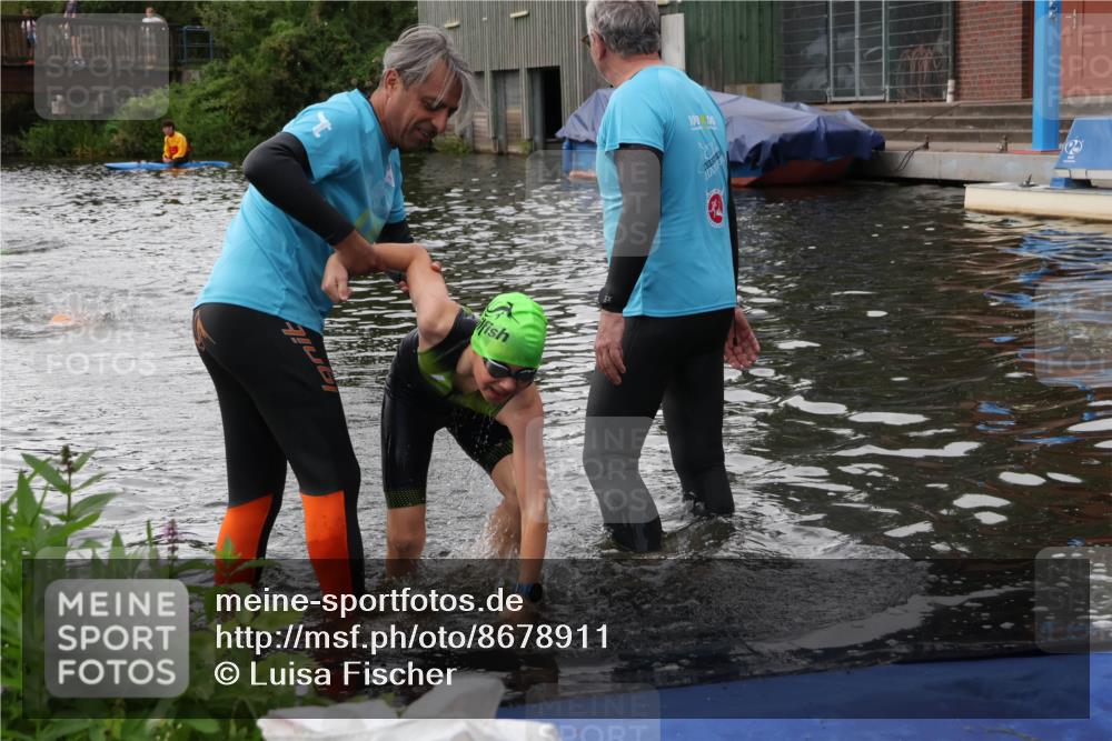 31.08.2025 - Elbe Triathlon Hamburg Luisa Fischer http://msf.ph/oto/8678911 31.08.2025 12:33:33 Schwimmen 1666, 1679 meine-sportfotos.de