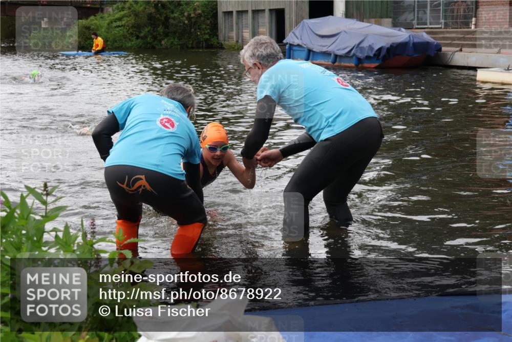 31.08.2025 - Elbe Triathlon Hamburg Luisa Fischer http://msf.ph/oto/8678922 31.08.2025 12:33:41 Schwimmen 1666 meine-sportfotos.de