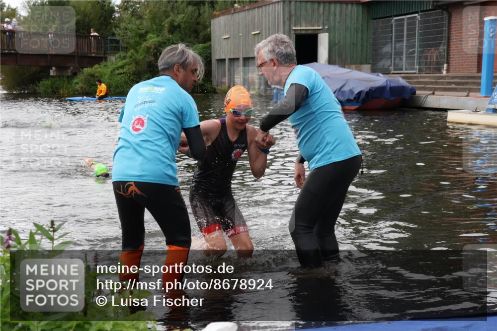 31.08.2025 - Elbe Triathlon Hamburg Luisa Fischer http://msf.ph/oto/8678924 31.08.2025 12:33:42 Schwimmen 1666, 1689 meine-sportfotos.de