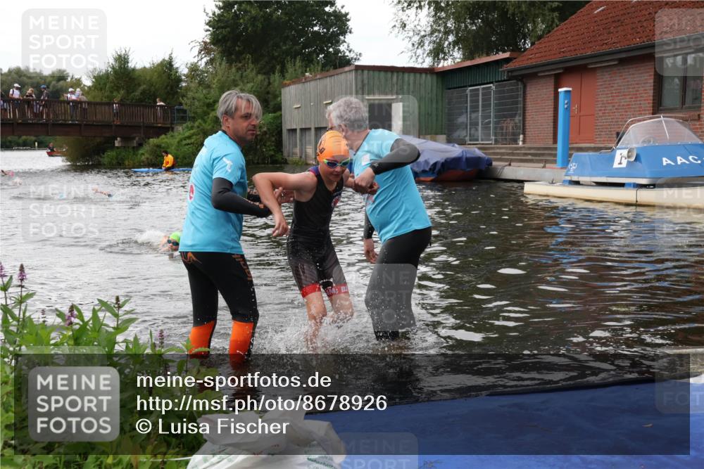 31.08.2025 - Elbe Triathlon Hamburg Luisa Fischer http://msf.ph/oto/8678926 31.08.2025 12:33:42 Schwimmen 1666, 1689 meine-sportfotos.de