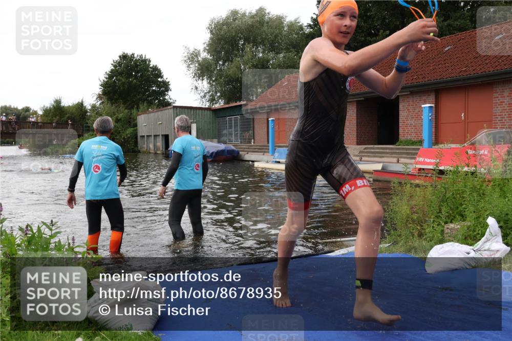 31.08.2025 - Elbe Triathlon Hamburg Luisa Fischer http://msf.ph/oto/8678935 31.08.2025 12:33:44 Schwimmen 1666, 1689 meine-sportfotos.de
