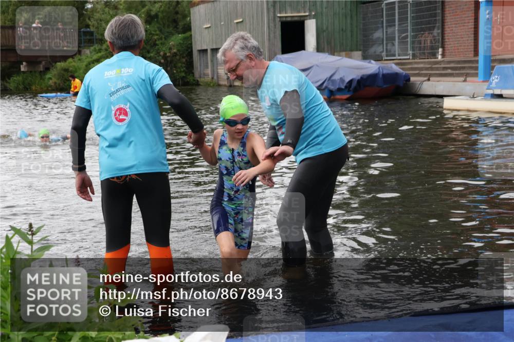 31.08.2025 - Elbe Triathlon Hamburg Luisa Fischer http://msf.ph/oto/8678943 31.08.2025 12:33:50 Schwimmen 1689 meine-sportfotos.de