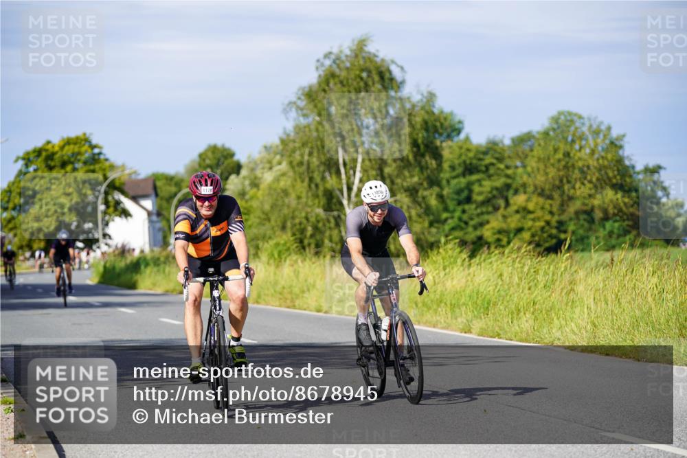 31.08.2025 - Elbe Triathlon Hamburg Michael Burmester http://msf.ph/oto/8678945 31.08.2025 10:36:53 Radfahren 892, 953, 963, 983, 998, 1056, 1067, 1178 meine-sportfotos.de
