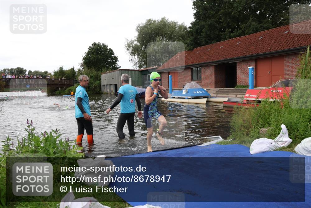 31.08.2025 - Elbe Triathlon Hamburg Luisa Fischer http://msf.ph/oto/8678947 31.08.2025 12:33:51 Schwimmen 1689 meine-sportfotos.de