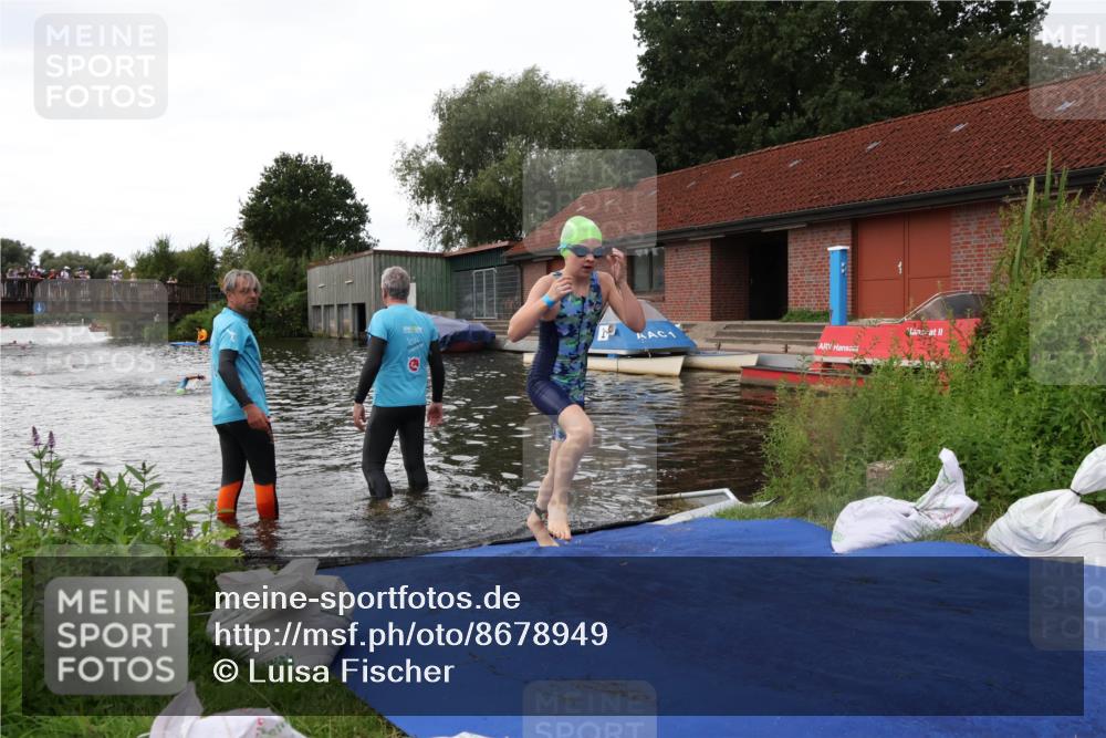 31.08.2025 - Elbe Triathlon Hamburg Luisa Fischer http://msf.ph/oto/8678949 31.08.2025 12:33:51 Schwimmen 1689 meine-sportfotos.de