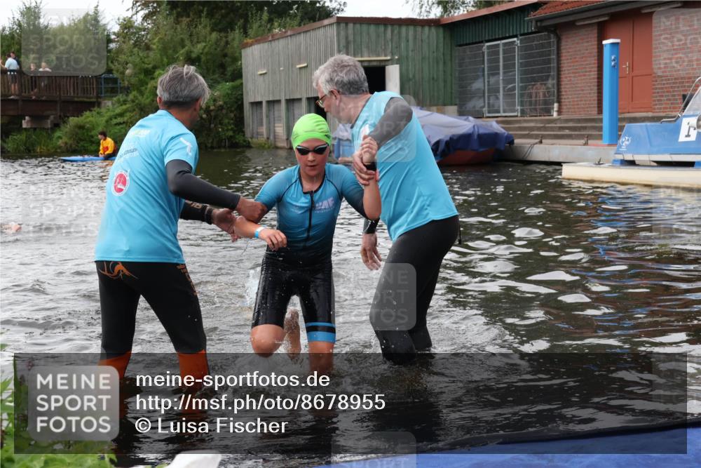 31.08.2025 - Elbe Triathlon Hamburg Luisa Fischer http://msf.ph/oto/8678955 31.08.2025 12:34:04 Schwimmen 1668, 1675 meine-sportfotos.de