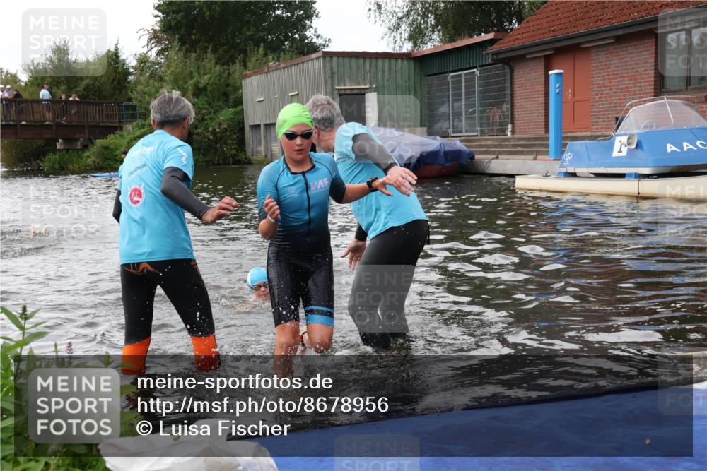 31.08.2025 - Elbe Triathlon Hamburg Luisa Fischer http://msf.ph/oto/8678956 31.08.2025 12:34:04 Schwimmen 1668, 1675 meine-sportfotos.de