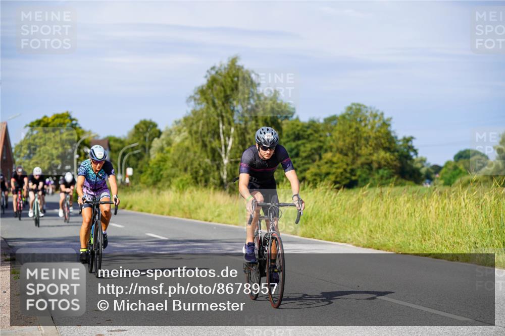 31.08.2025 - Elbe Triathlon Hamburg Michael Burmester http://msf.ph/oto/8678957 31.08.2025 10:36:58 Radfahren 796, 810, 814, 892, 939, 953, 1085, 1178, 1194, 1207 meine-sportfotos.de
