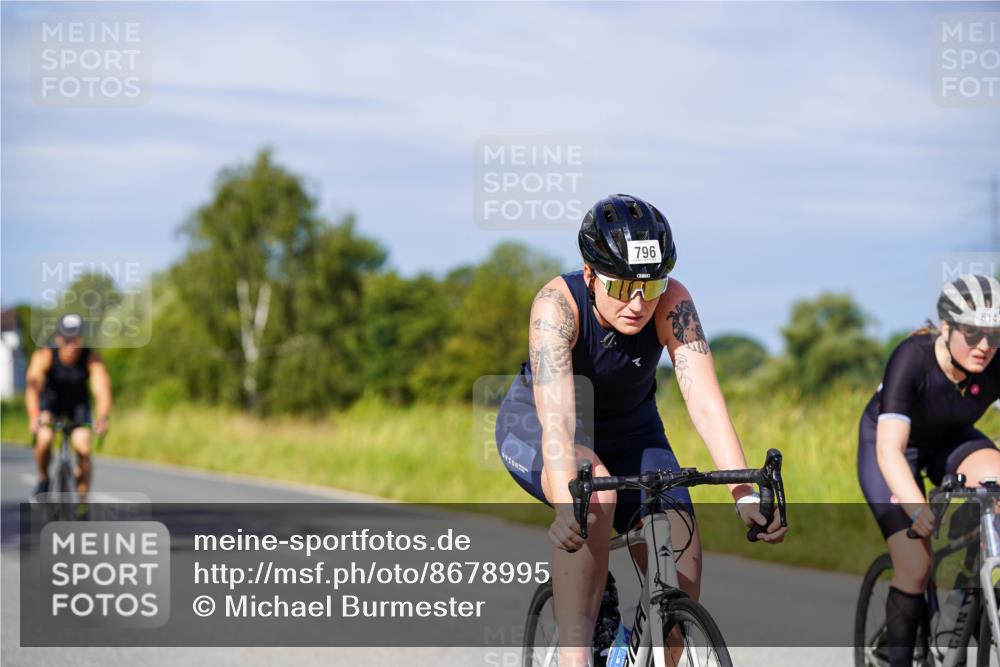 31.08.2025 - Elbe Triathlon Hamburg Michael Burmester http://msf.ph/oto/8678995 31.08.2025 10:37:04 Radfahren 796, 810, 814, 816, 939, 1030, 1085, 1194, 1207, 1304 meine-sportfotos.de