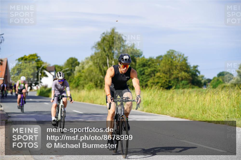 31.08.2025 - Elbe Triathlon Hamburg Michael Burmester http://msf.ph/oto/8678999 31.08.2025 10:37:05 Radfahren 796, 808, 810, 814, 816, 989, 1030, 1063, 1194, 1207, 1304 meine-sportfotos.de