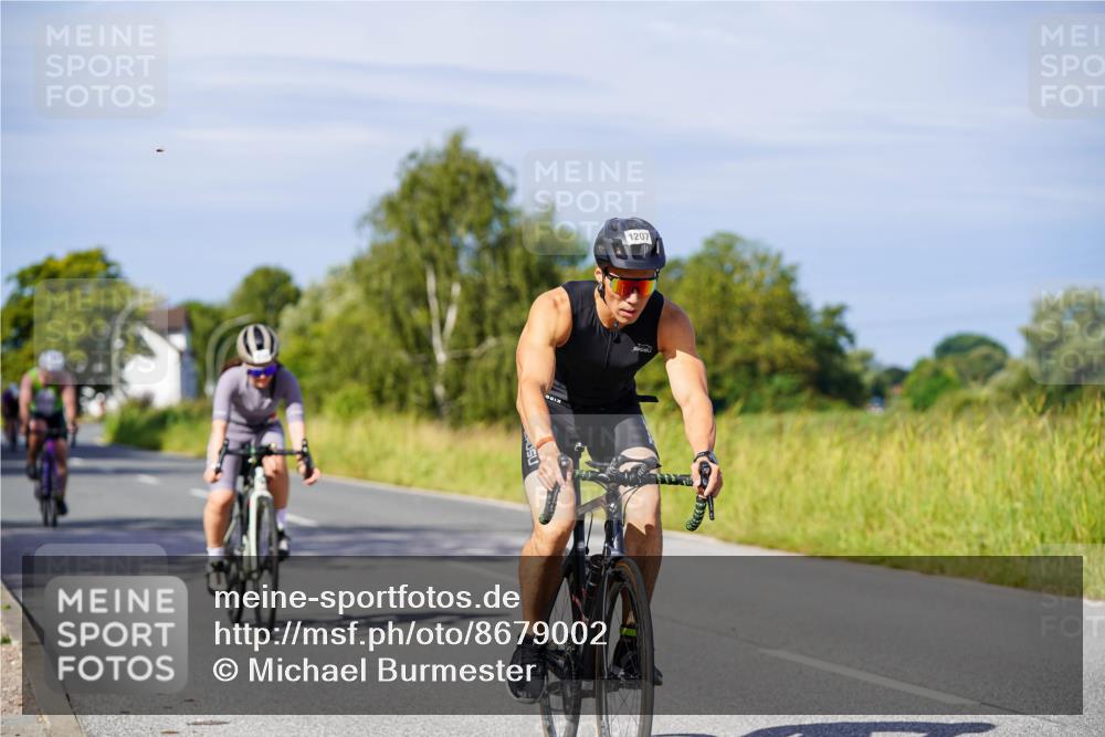 31.08.2025 - Elbe Triathlon Hamburg Michael Burmester http://msf.ph/oto/8679002 31.08.2025 10:37:05 Radfahren 796, 808, 810, 814, 816, 989, 1030, 1063, 1194, 1207, 1304 meine-sportfotos.de