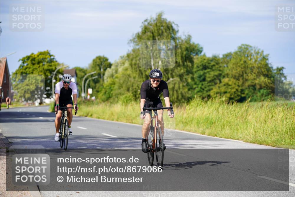 31.08.2025 - Elbe Triathlon Hamburg Michael Burmester http://msf.ph/oto/8679066 31.08.2025 10:37:16 Radfahren 822, 880, 931, 984, 1052, 1086, 1192 meine-sportfotos.de