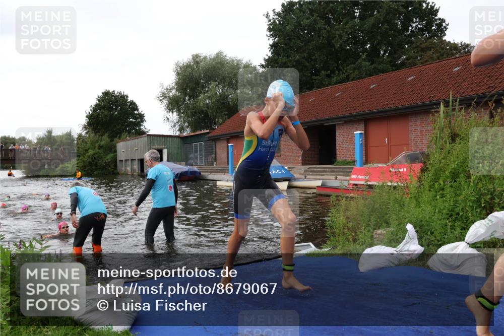 31.08.2025 - Elbe Triathlon Hamburg Luisa Fischer http://msf.ph/oto/8679067 31.08.2025 12:34:48 Schwimmen 1669, 1684, 1686, 1695, 1696 meine-sportfotos.de