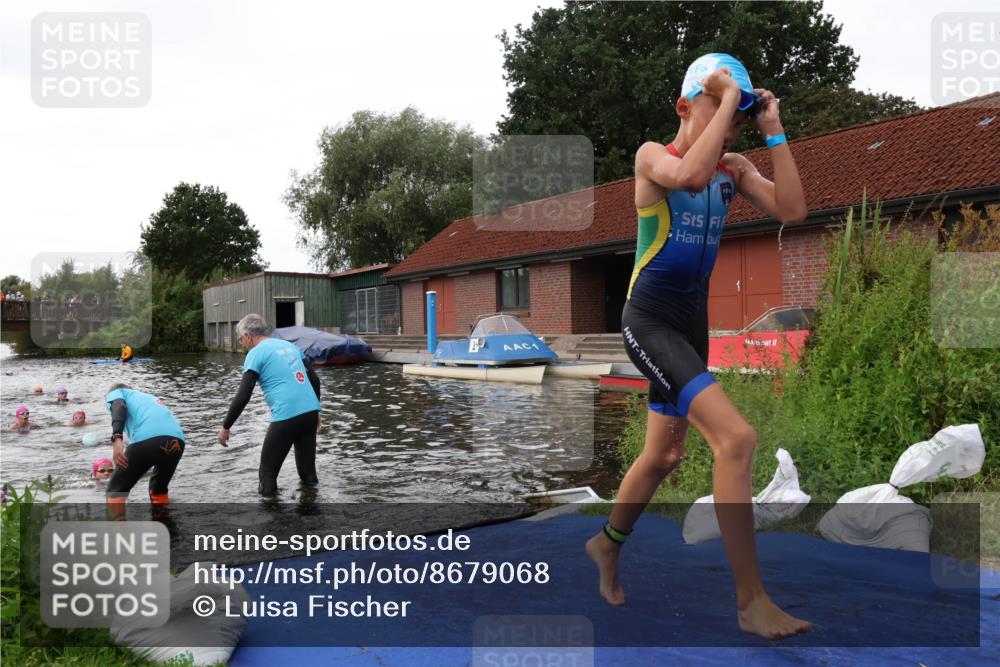 31.08.2025 - Elbe Triathlon Hamburg Luisa Fischer http://msf.ph/oto/8679068 31.08.2025 12:34:49 Schwimmen 1669, 1684, 1686, 1695, 1696 meine-sportfotos.de