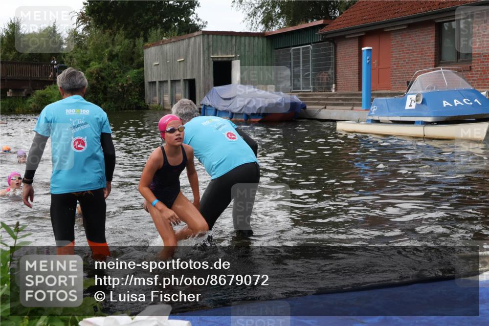 31.08.2025 - Elbe Triathlon Hamburg Luisa Fischer http://msf.ph/oto/8679072 31.08.2025 12:34:51 Schwimmen 1669, 1684, 1686, 1687, 1695, 1696 meine-sportfotos.de