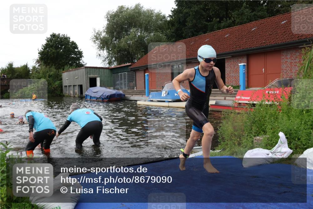 31.08.2025 - Elbe Triathlon Hamburg Luisa Fischer http://msf.ph/oto/8679090 31.08.2025 12:34:56 Schwimmen 1671, 1684, 1686, 1687, 1688, 1696, 1698 meine-sportfotos.de