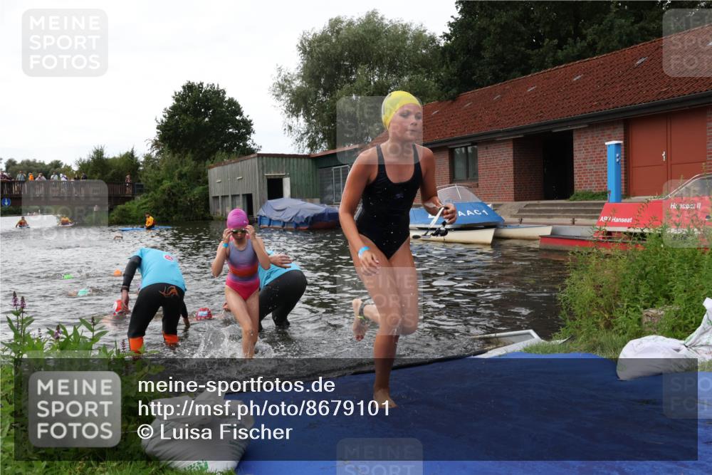 31.08.2025 - Elbe Triathlon Hamburg Luisa Fischer http://msf.ph/oto/8679101 31.08.2025 12:34:59 Schwimmen 1671, 1678, 1684, 1687, 1688, 1696, 1698 meine-sportfotos.de
