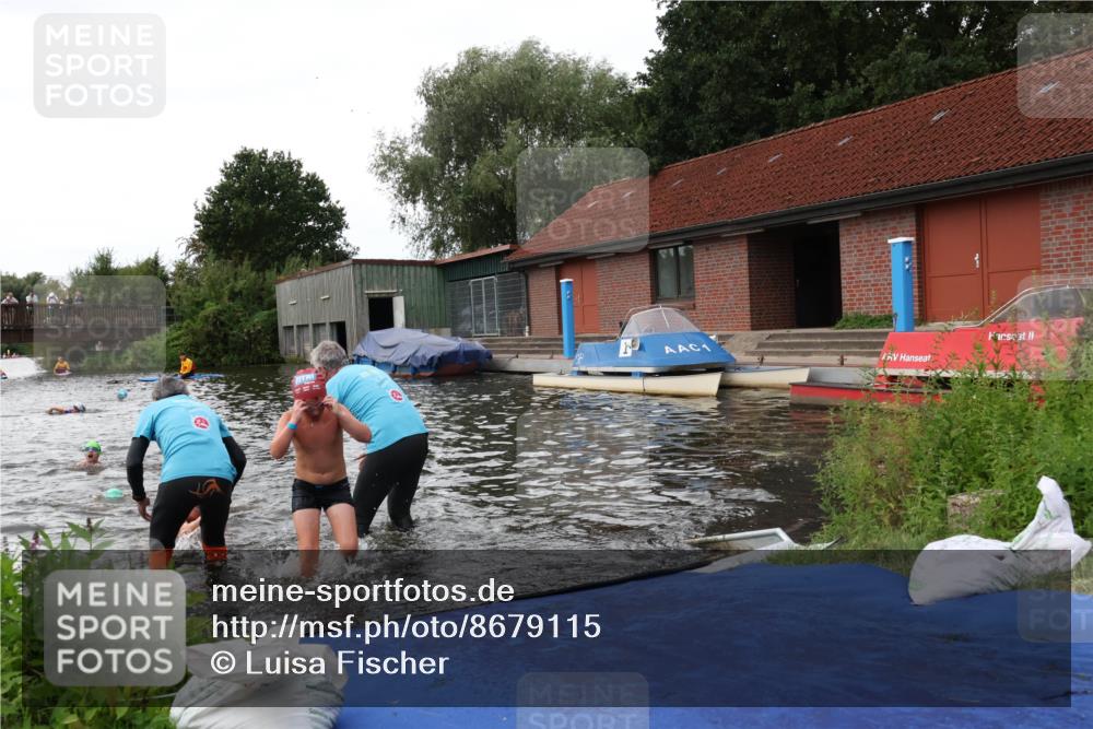 31.08.2025 - Elbe Triathlon Hamburg Luisa Fischer http://msf.ph/oto/8679115 31.08.2025 12:35:01 Schwimmen 1671, 1672, 1678, 1687, 1688, 1696, 1698 meine-sportfotos.de