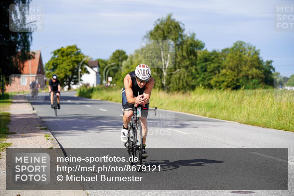 31.08.2025 - Elbe Triathlon Hamburg Michael Burmester http://msf.ph/oto/8679121 31.08.2025 10:37:40 Radfahren 902, 1076, 1133, 1287 meine-sportfotos.de
