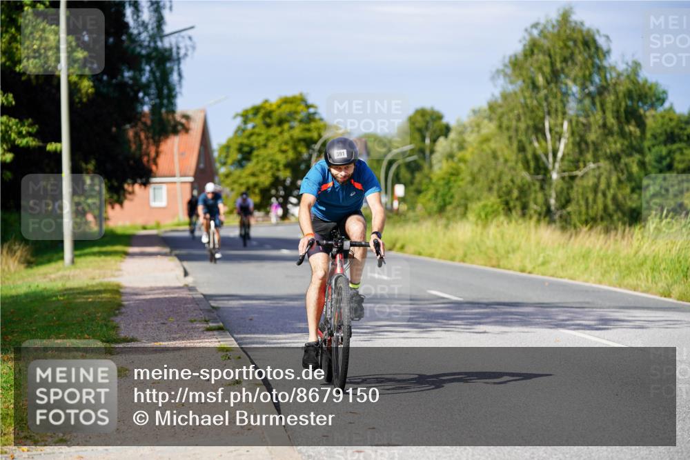 31.08.2025 - Elbe Triathlon Hamburg Michael Burmester http://msf.ph/oto/8679150 31.08.2025 10:37:47 Radfahren 749, 978, 1049, 1133 meine-sportfotos.de