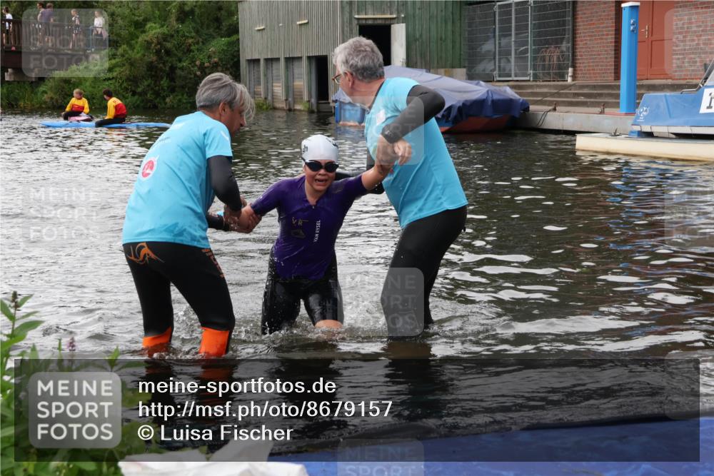 31.08.2025 - Elbe Triathlon Hamburg Luisa Fischer http://msf.ph/oto/8679157 31.08.2025 12:35:26 Schwimmen 1694 meine-sportfotos.de