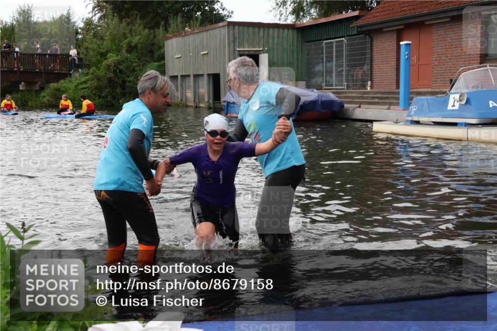 31.08.2025 - Elbe Triathlon Hamburg Luisa Fischer http://msf.ph/oto/8679158 31.08.2025 12:35:26 Schwimmen 1694 meine-sportfotos.de
