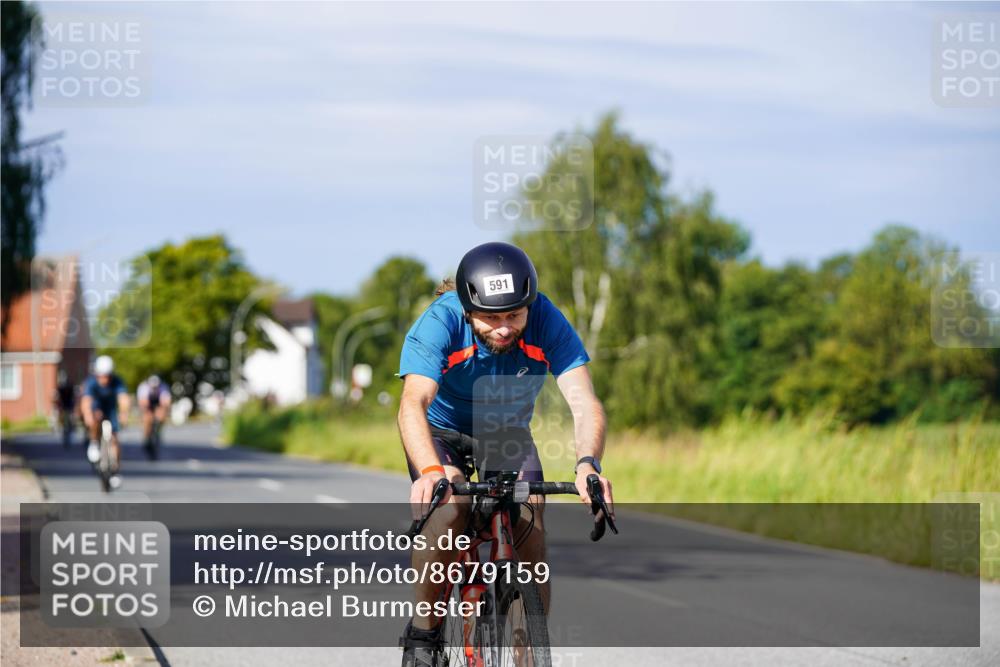 31.08.2025 - Elbe Triathlon Hamburg Michael Burmester http://msf.ph/oto/8679159 31.08.2025 10:37:48 Radfahren 749, 978, 1049, 1133 meine-sportfotos.de