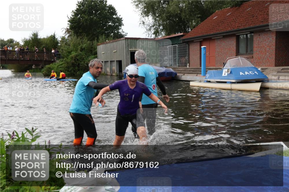 31.08.2025 - Elbe Triathlon Hamburg Luisa Fischer http://msf.ph/oto/8679162 31.08.2025 12:35:27 Schwimmen 1694 meine-sportfotos.de